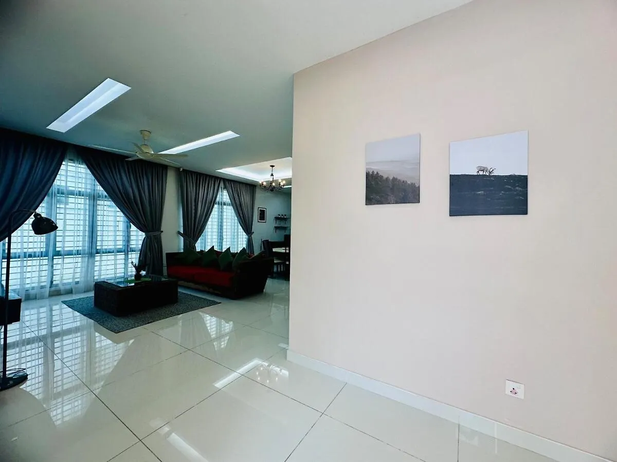 New Sea Breeze Landed Home 13Pax Batuferrigghi Batu Feringgi Villa