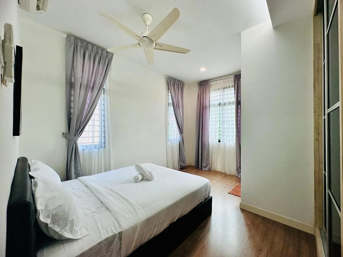 Vila New Sea Breeze Landed Home 13Pax Batuferrigghi Batu Feringgi